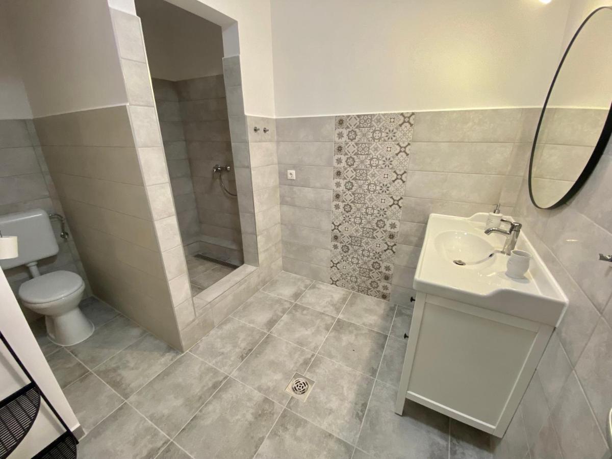 Pacsirta Apartman Grand Erlau Exterior foto
